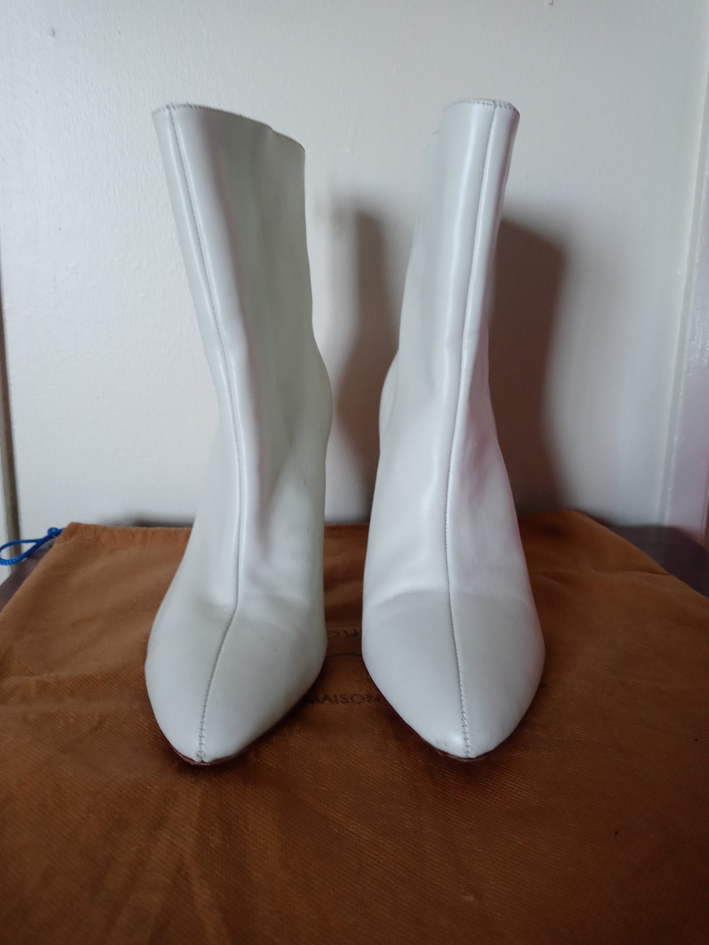 Women's Shoe Size 9.5