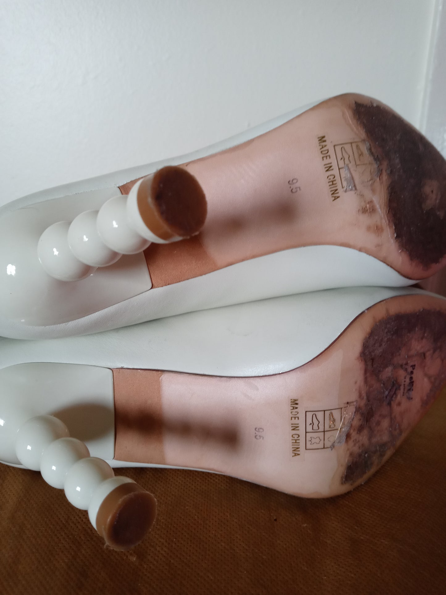 Women's Shoe Size 9.5