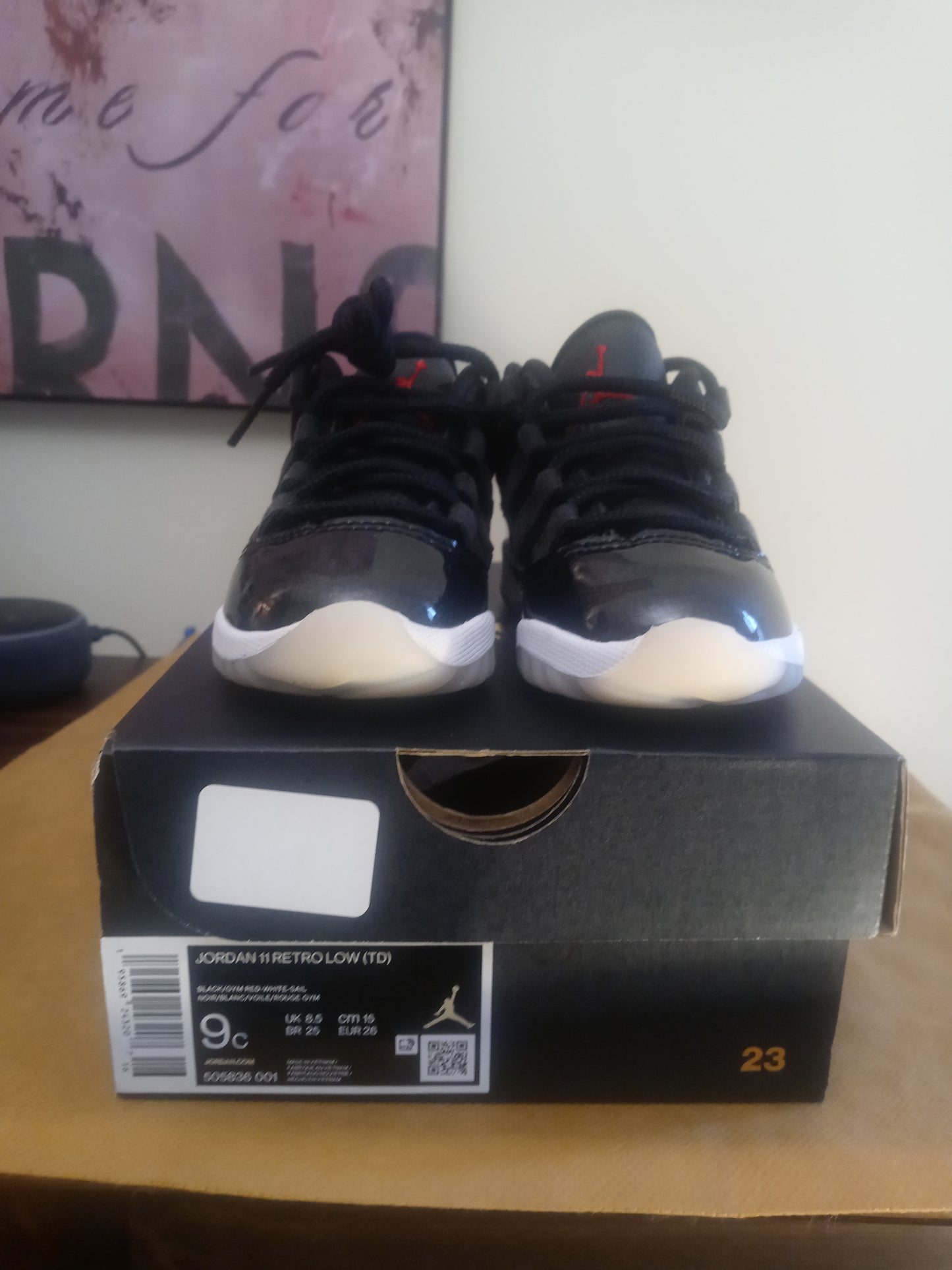Air Jordan Retro XI Low TD 72-10 Black White Toddler Size 9c 505836-001