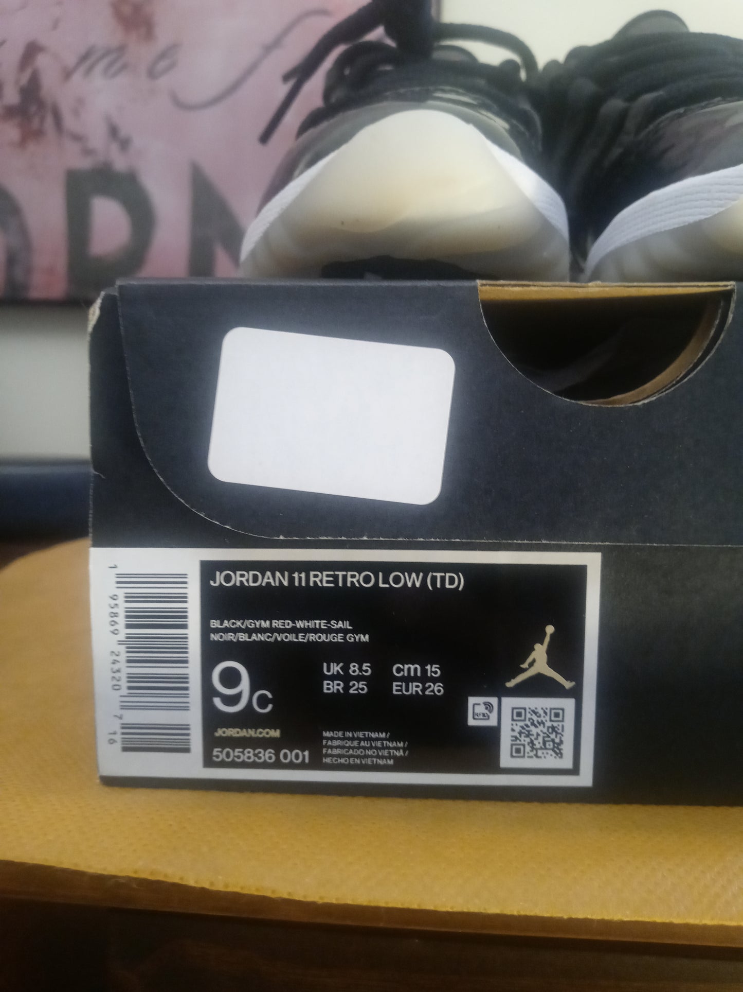 Air Jordan Retro XI Low TD 72-10 Black White Toddler Size 9c 505836-001