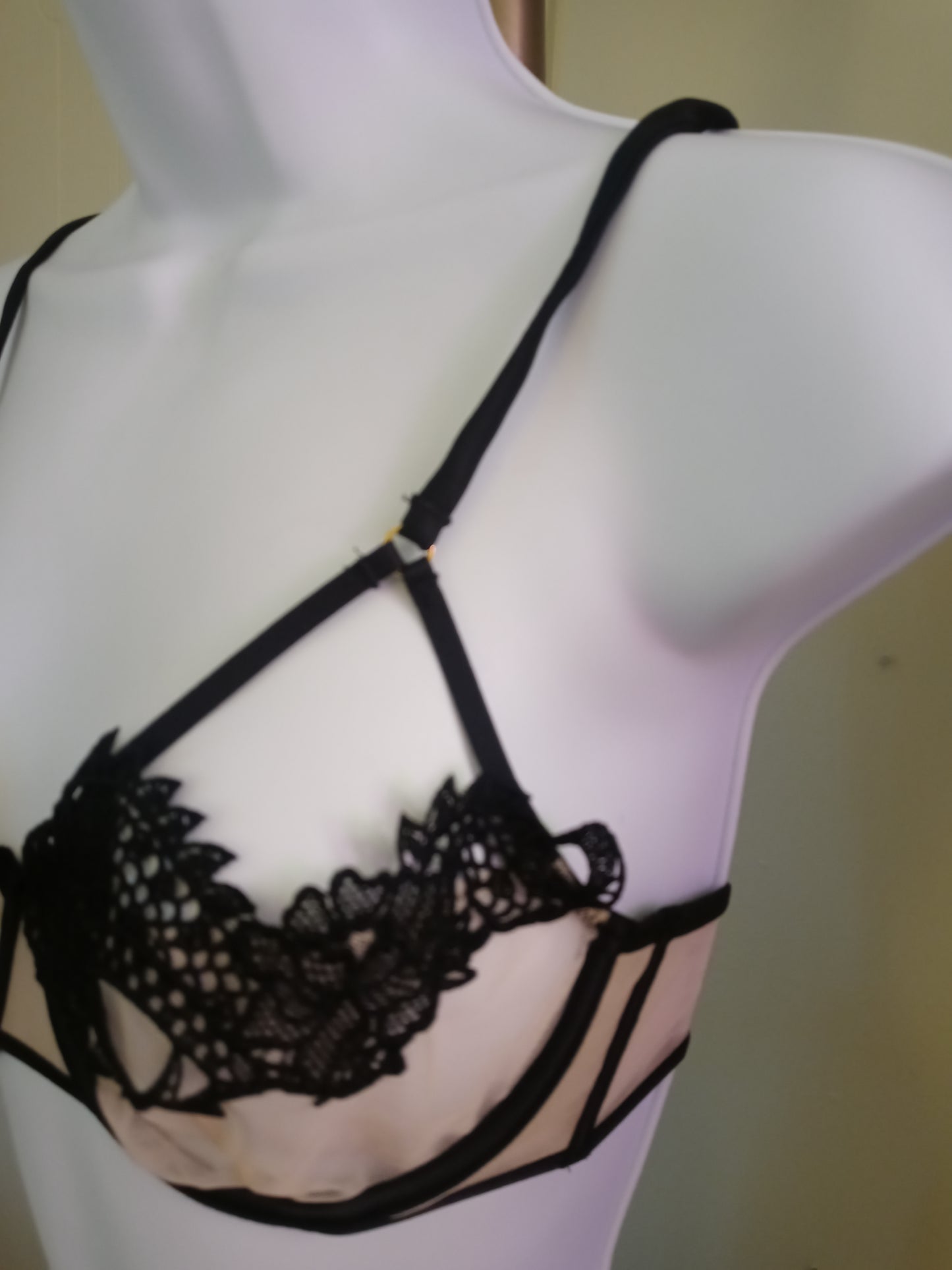 Victoria's secret bra Size 34B