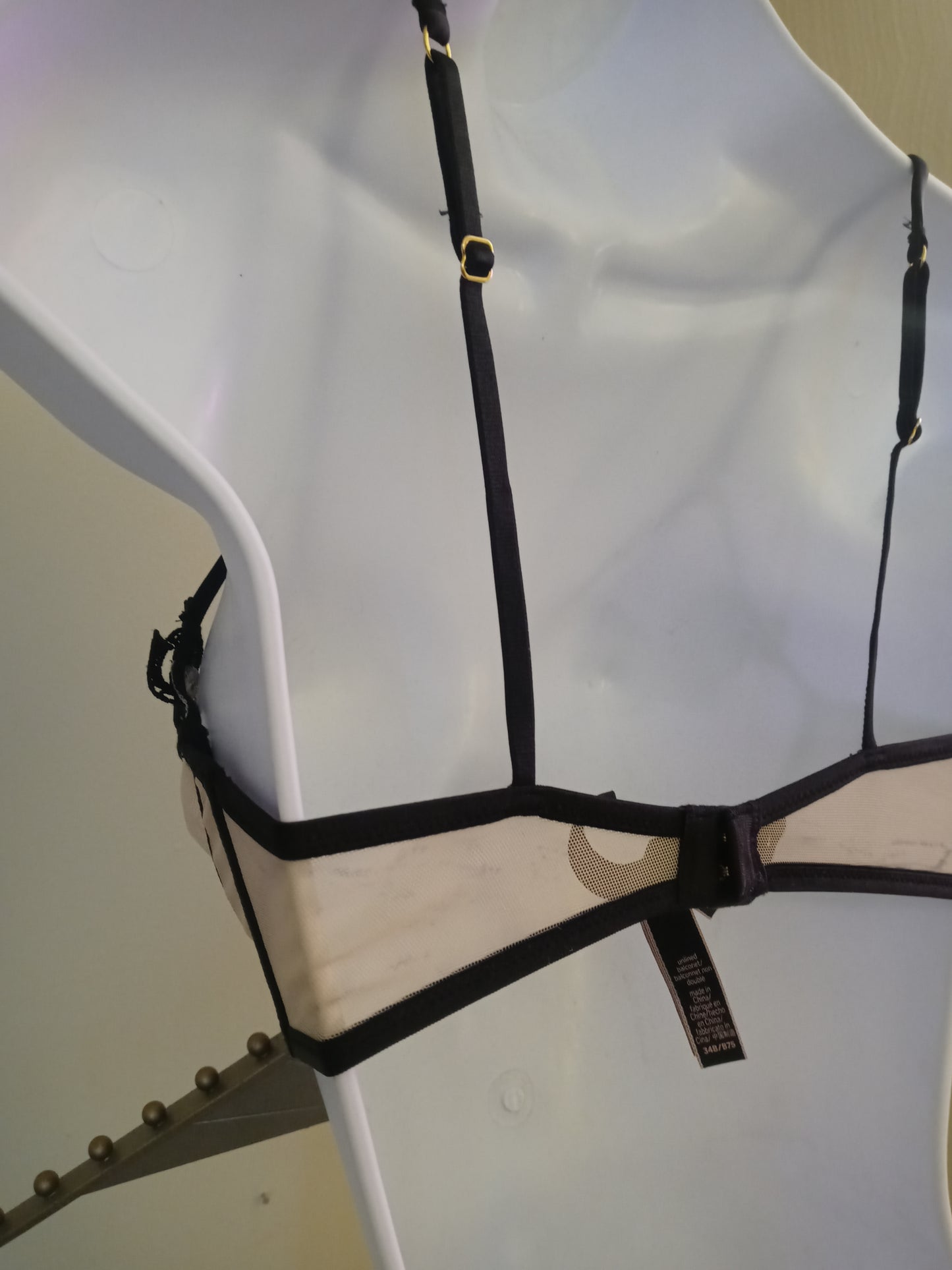 Victoria's secret bra Size 34B