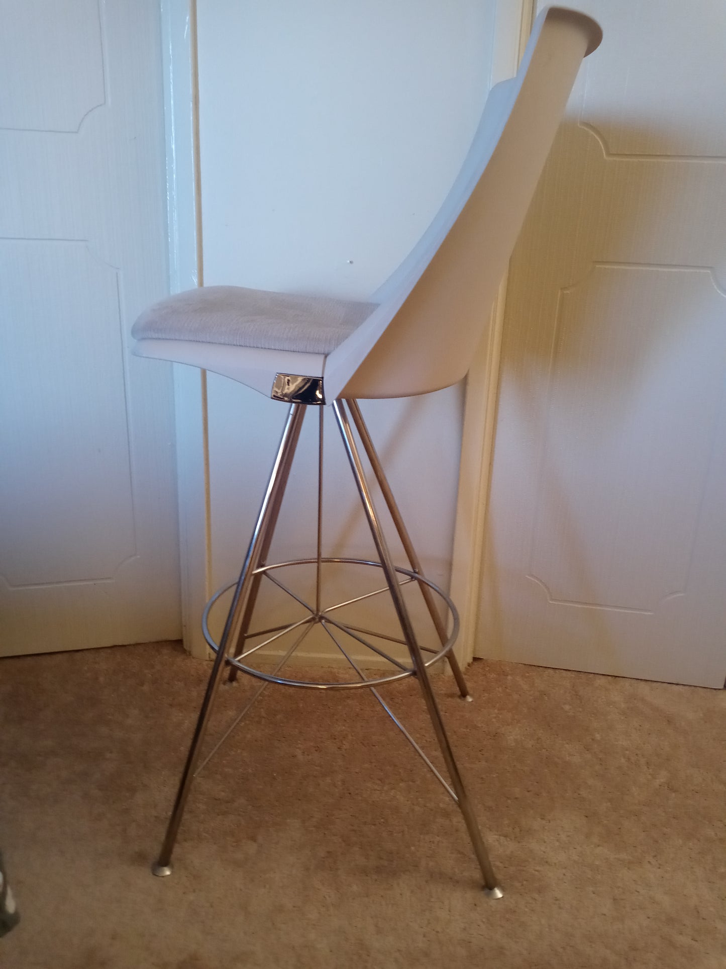 Indecom Design: Just Meyer Bar Stool