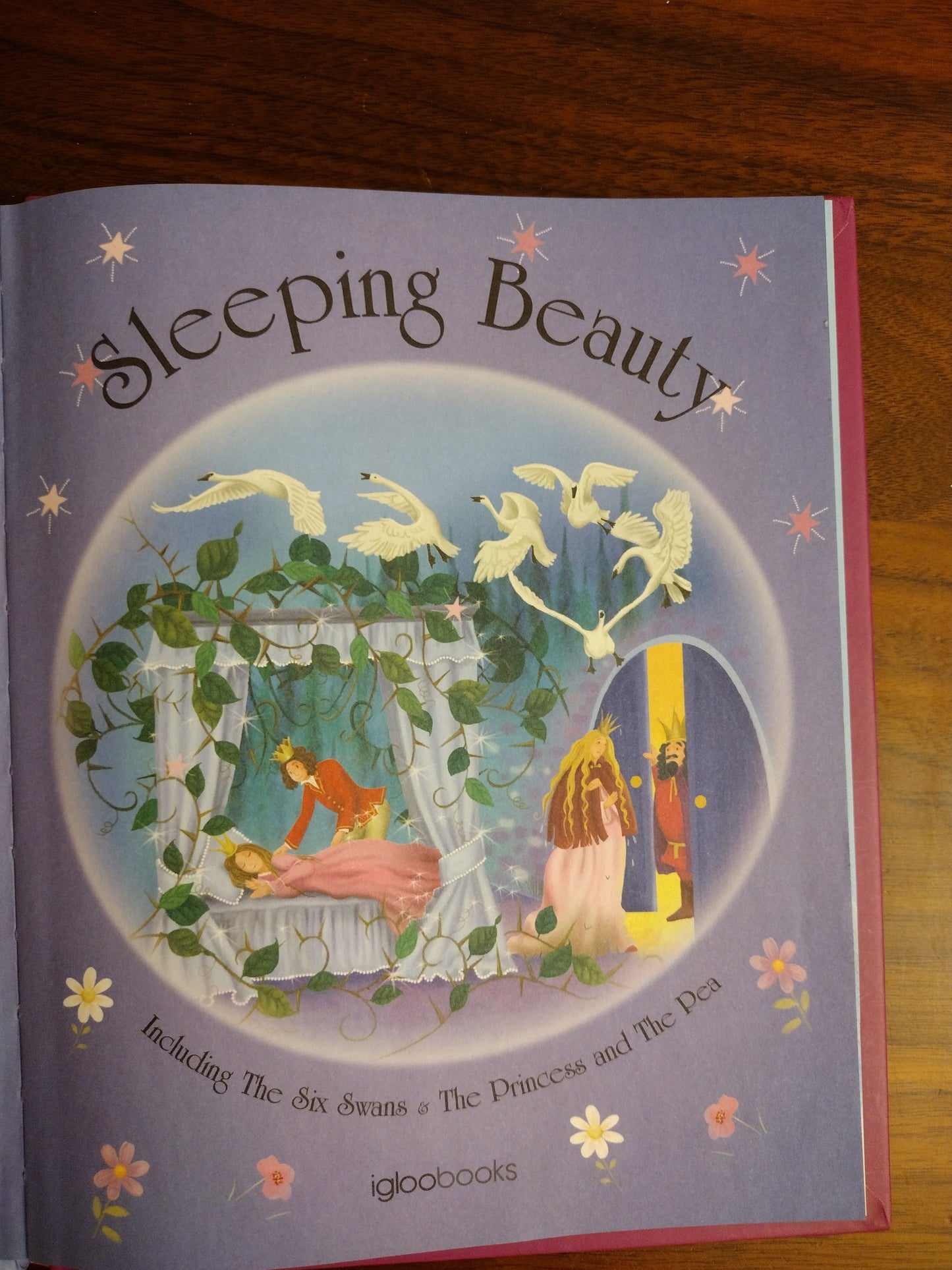 Sleeping Beauty and Other Fairytales (3-in-1 Fairytale Treasures)