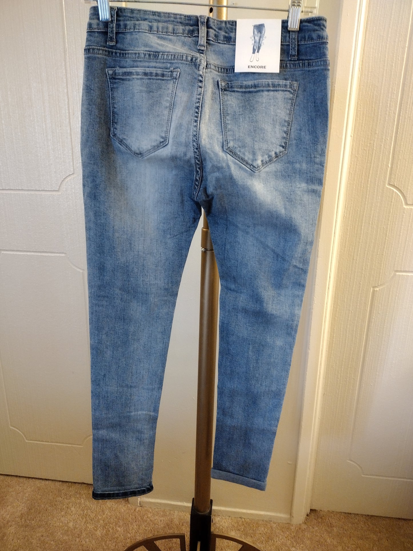 Encore Slim Fit Skinny Jeans Super Soft Mid Rise Anklet Roll Up - Size 7