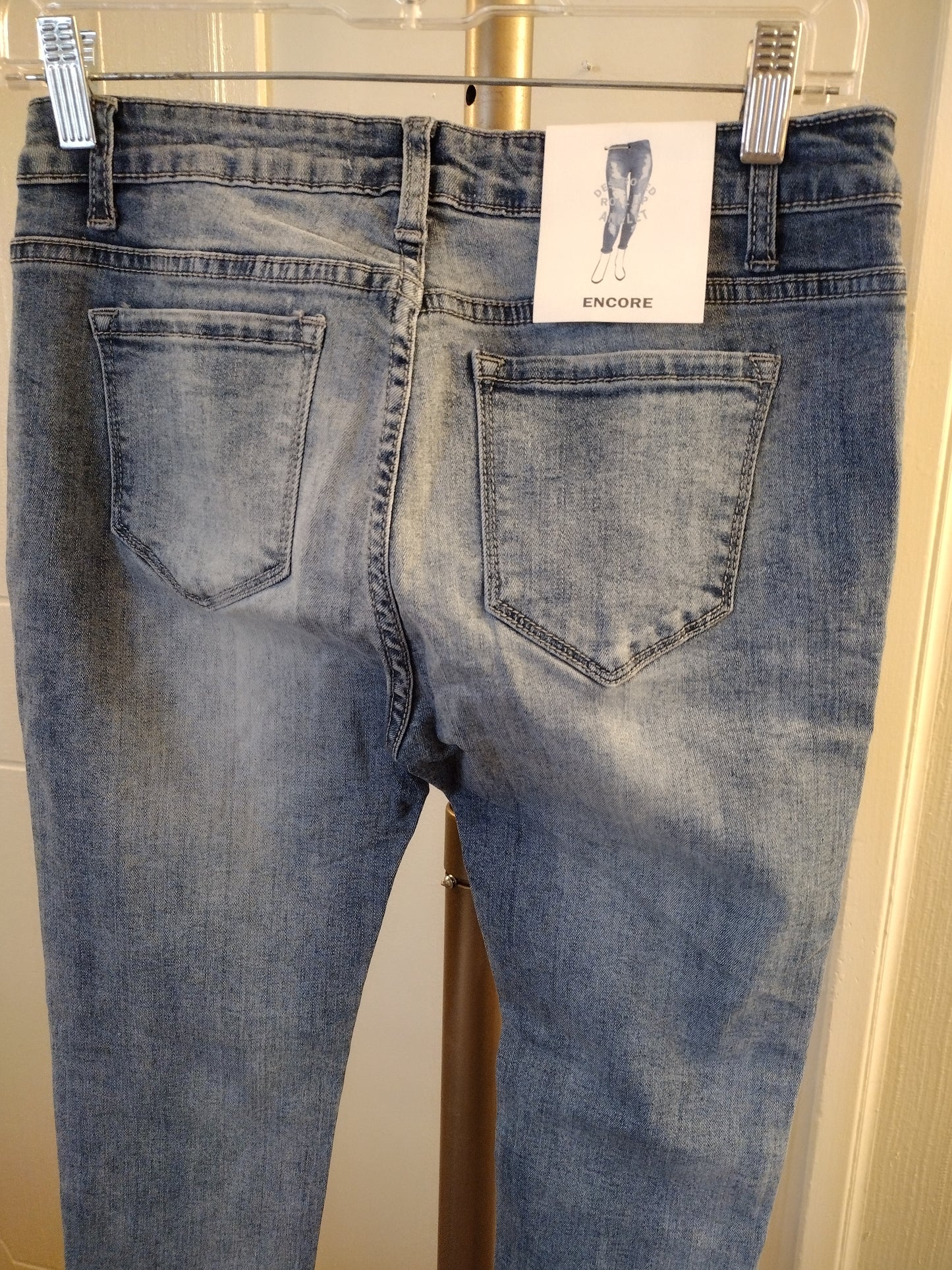 Encore Slim Fit Skinny Jeans Super Soft Mid Rise Anklet Roll Up - Size 7