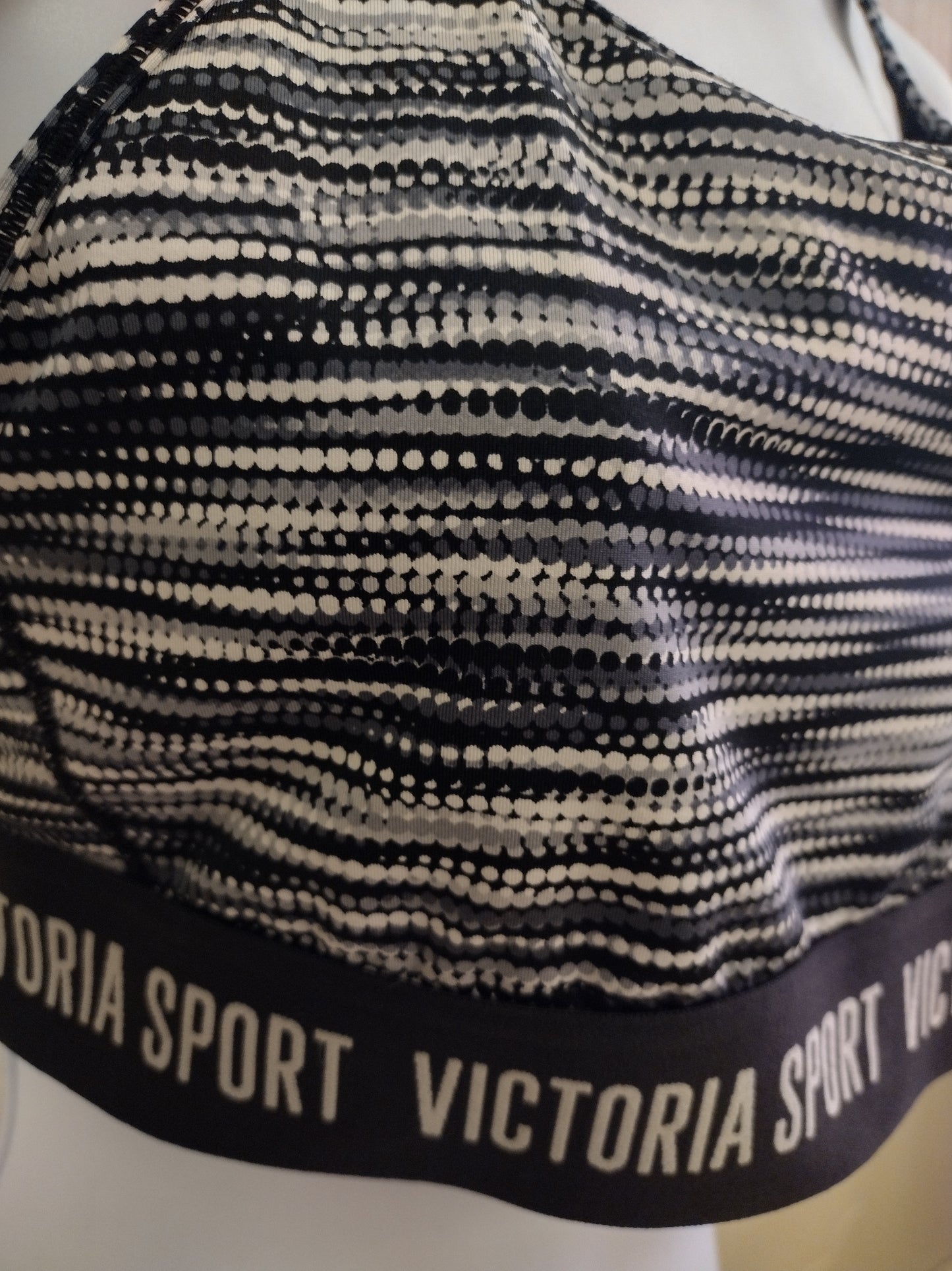 Victorias Secret Victoria Sport The Player Racerback Sport Bra Size - S/M