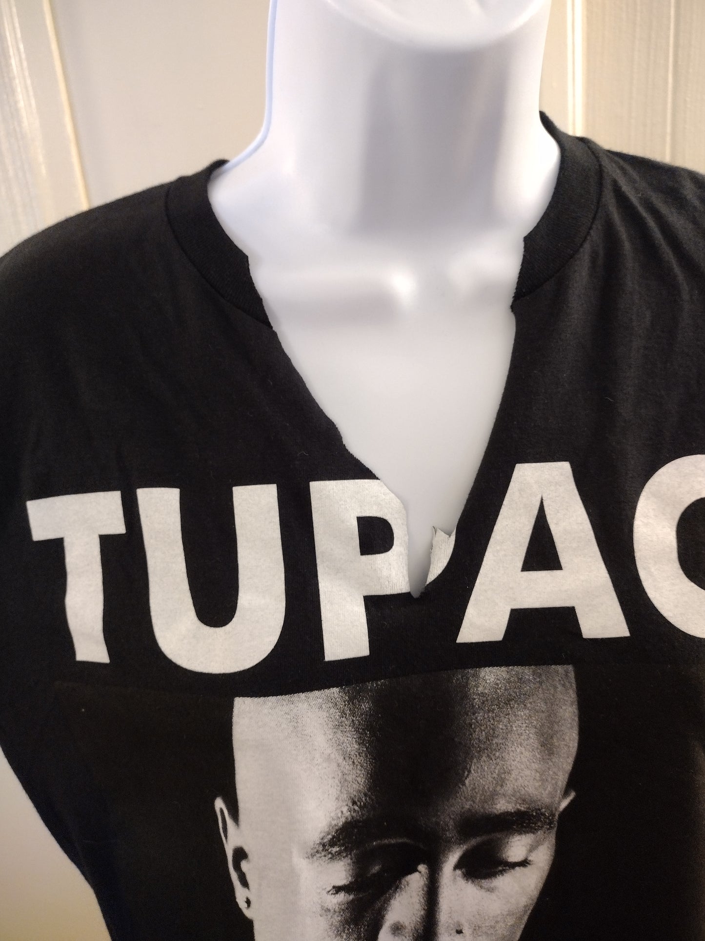 2 Pac Trust Nobody Adult T Shirt   Adult Size - Small  100% Cotton  Color Way : Black / White  Cut Off