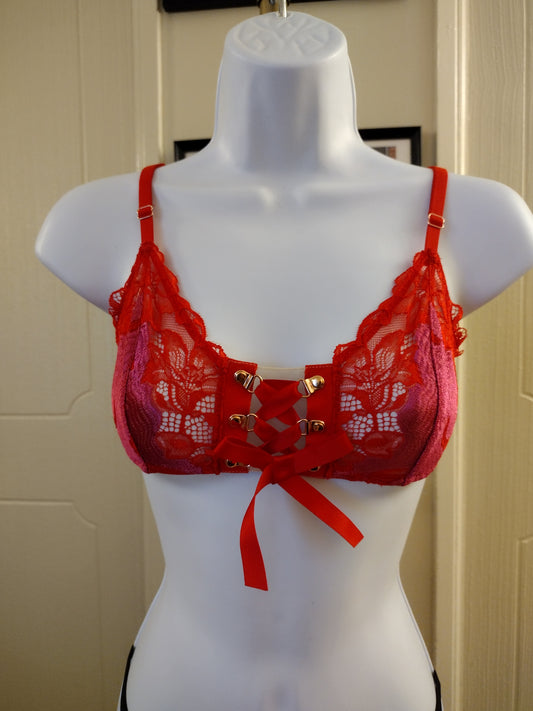 Savage x Fenty Lace'd Up Bralette Size - Small