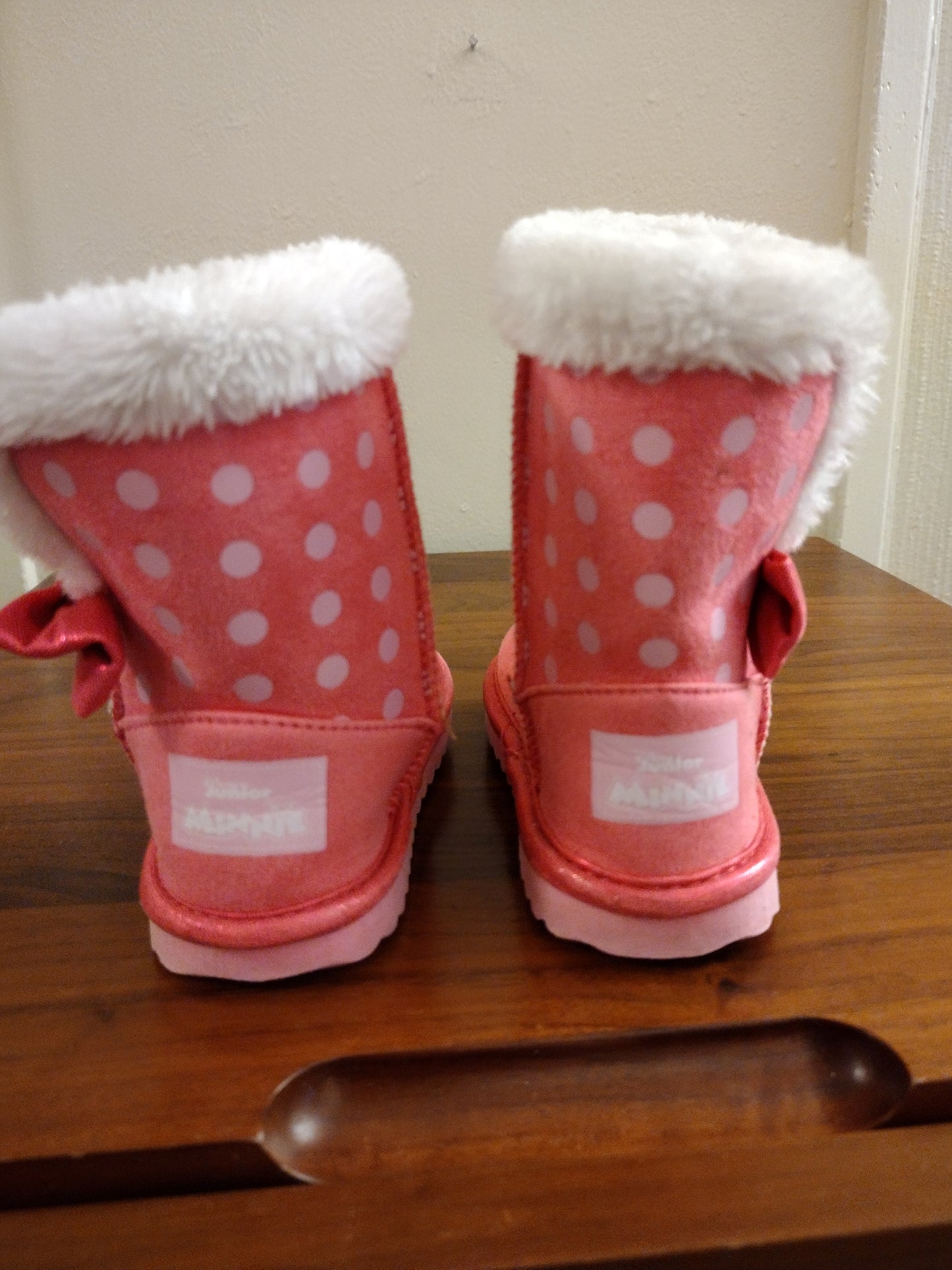 Disney Junior Minnie Mouse boots