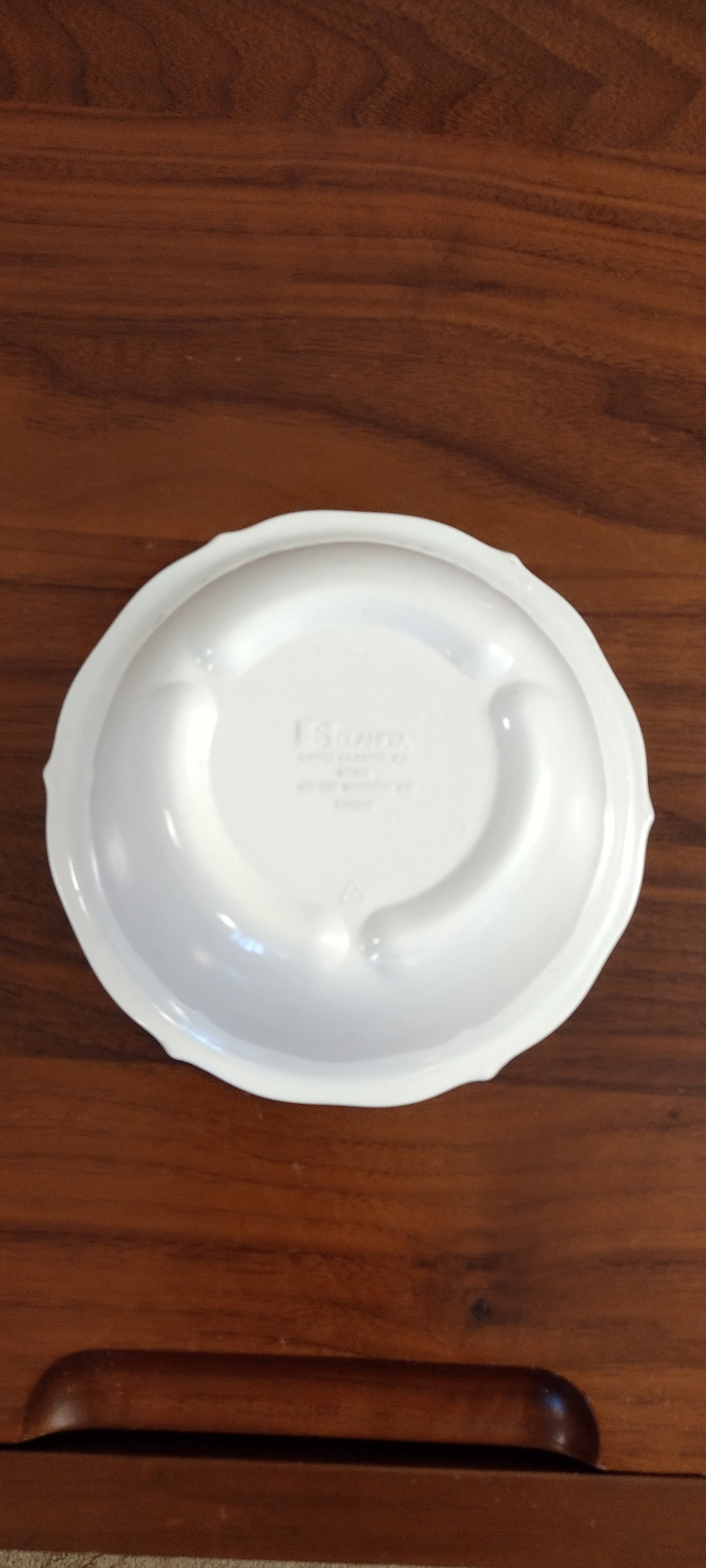 Vintage ONEIDA Deluxe Melamine Peter Rabbit Child's Plate & Bowl Set