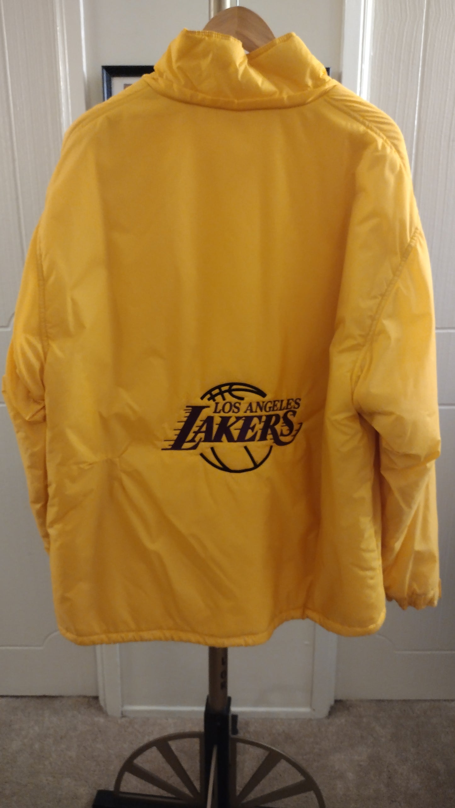 Los Angeles Lakers Yellow Jacket With Detachable Hoodie - Size XL