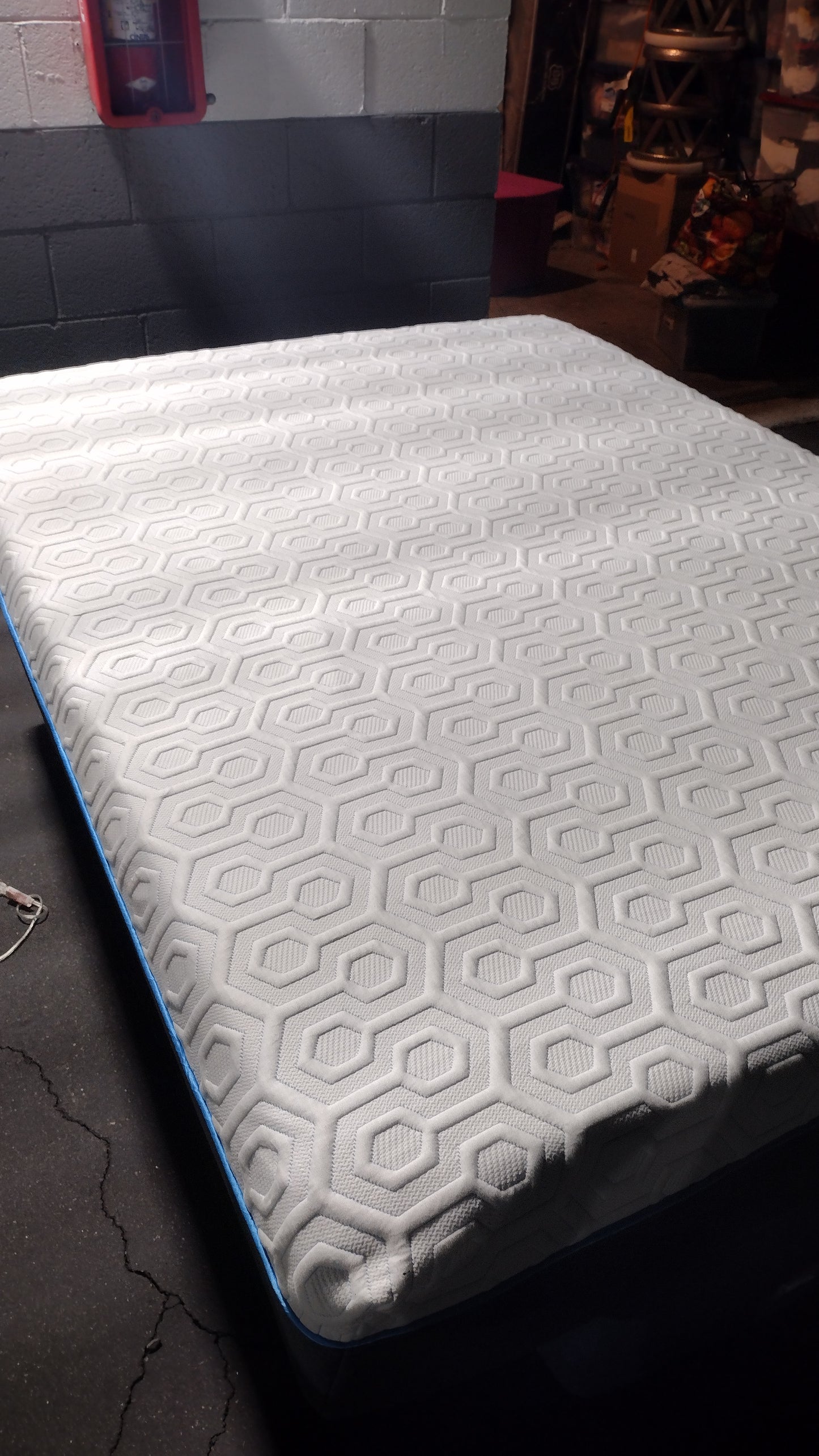 Sensor Pedic 12" Full Size Mattress Pre Owned Fair / Good Condition Foam Mattress