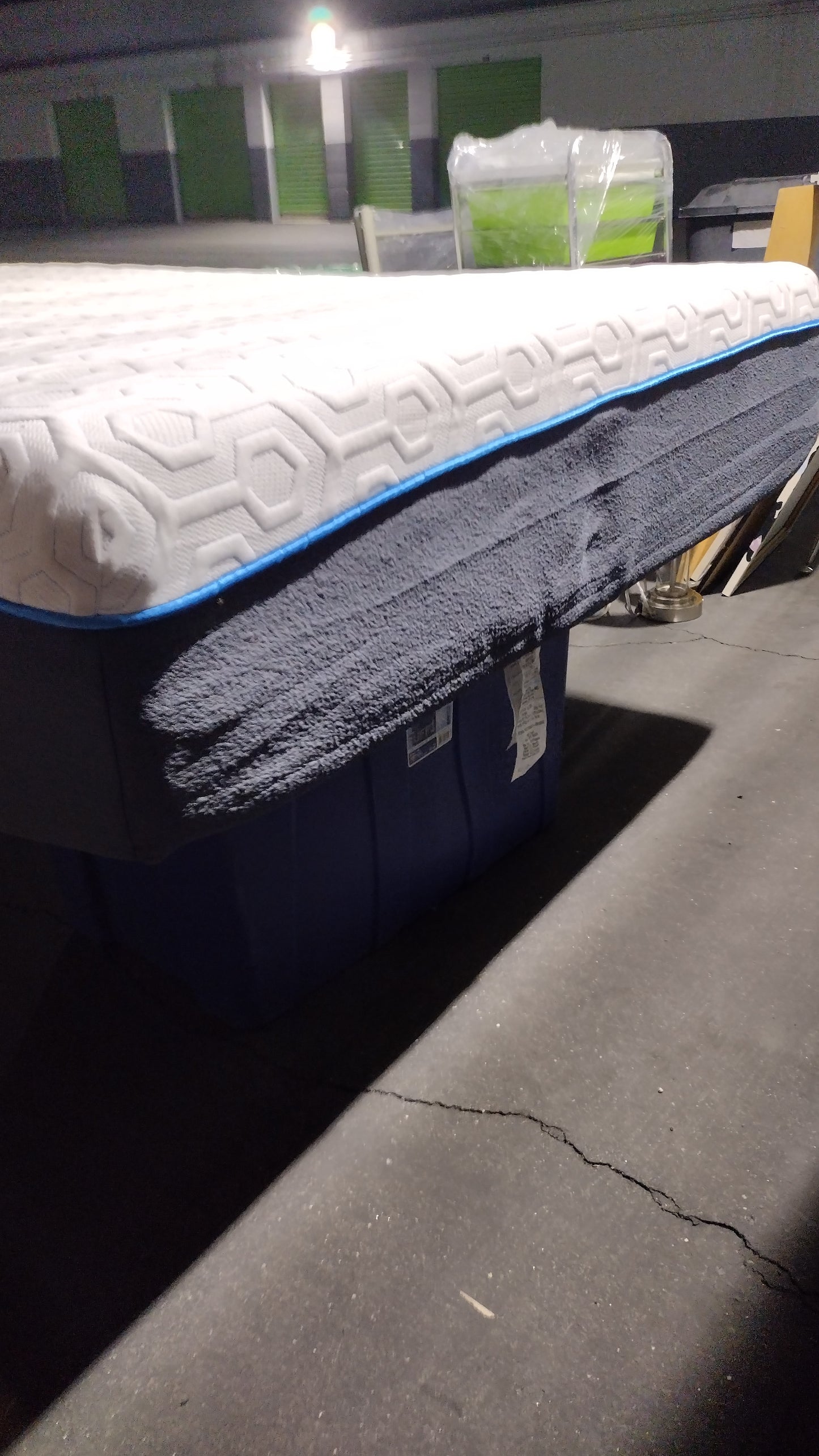 Sensor Pedic 12" Full Size Mattress Pre Owned Fair / Good Condition Foam Mattress