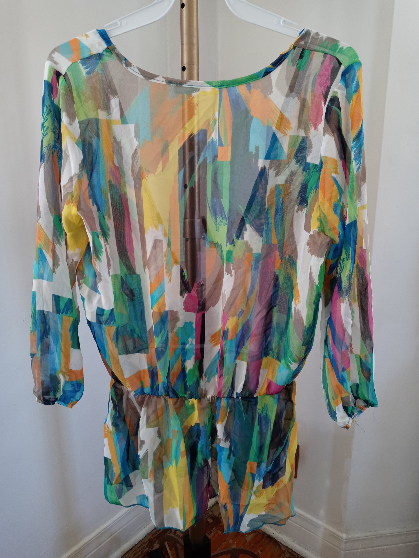 Win win Apparel Women's Casual Dress Top Size Small - Style #T7008 Cut #C0018 No Tag's - New Never Worn 100% Polyester