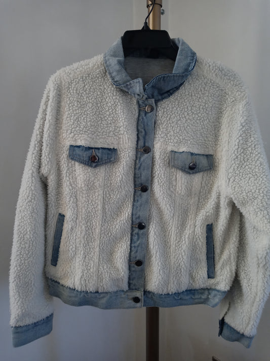 Wild Fable Denim & Sherpa Jacket - Pre Owned - Good Condition - Women's Size Small