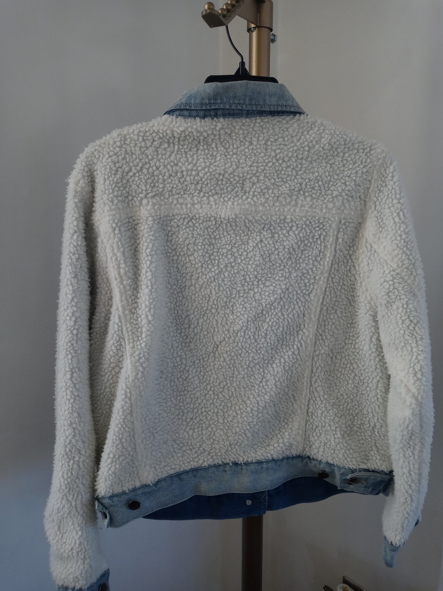 Wild Fable Denim & Sherpa Jacket - Pre Owned - Good Condition - Women's Size Small