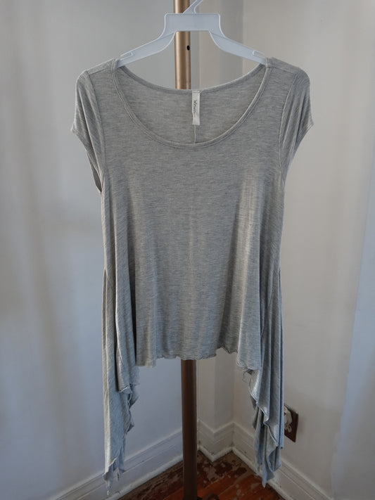 Win Win Apparel Women's blouse Top - New Never Used - Size Medium