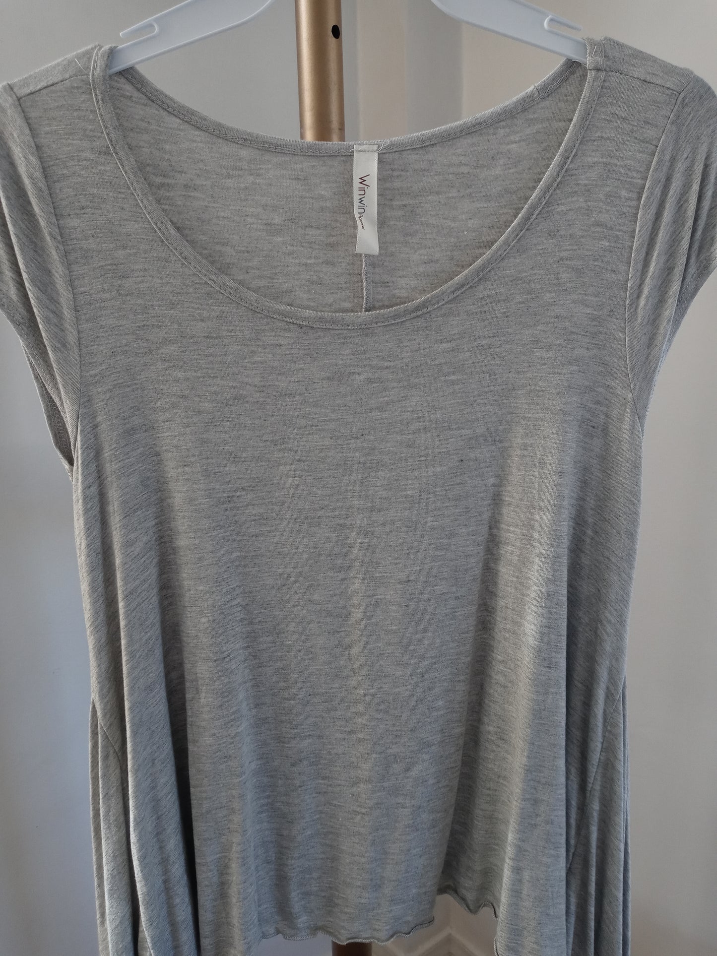 Win Win Apparel Women's blouse Top - New Never Used - Size Medium
