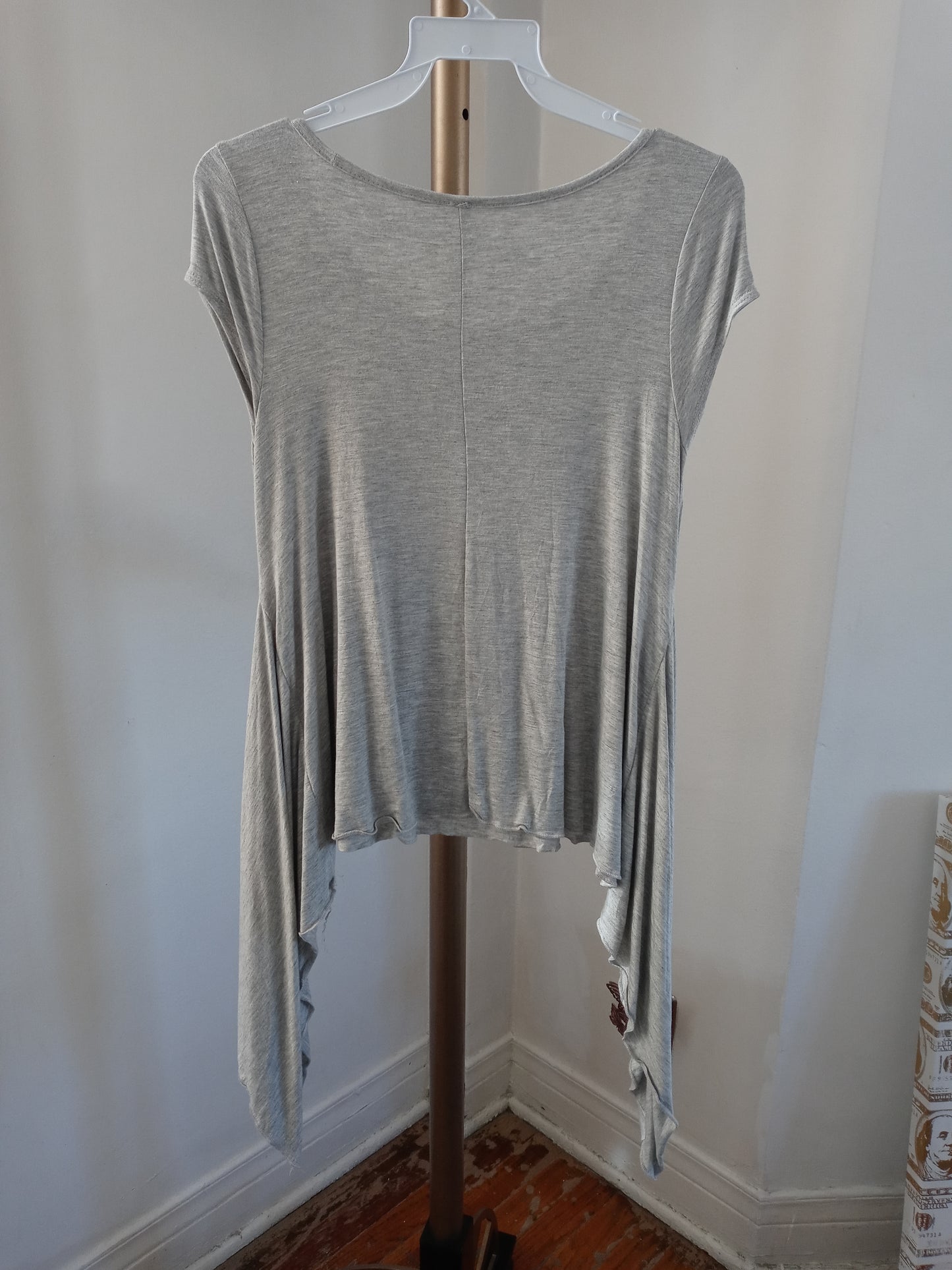 Win Win Apparel Women's blouse Top - New Never Used - Size Medium