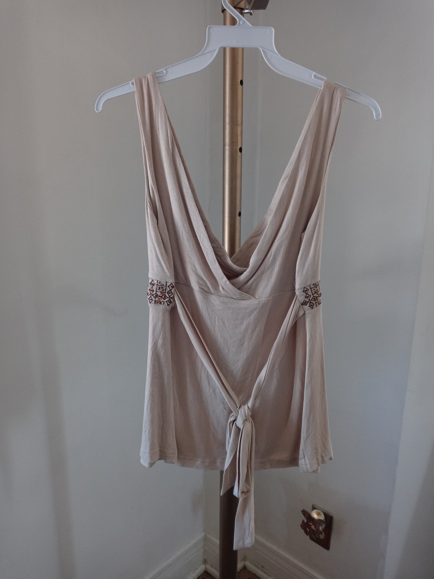 Josephine Italy Women's Sleeveless Back Out Blouse Top