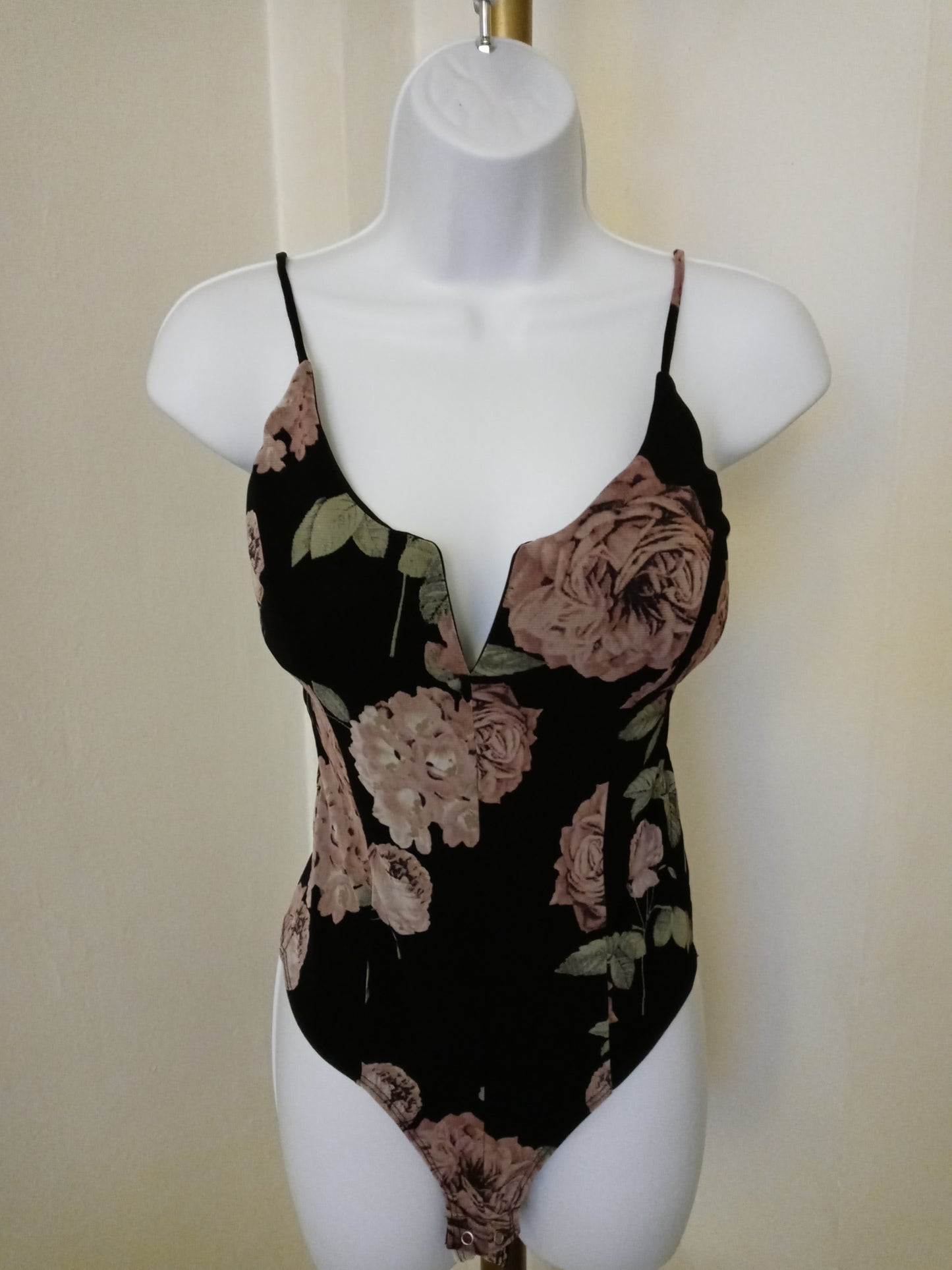 Women's 1 Piece intimates / Sleepwear / Lingerie