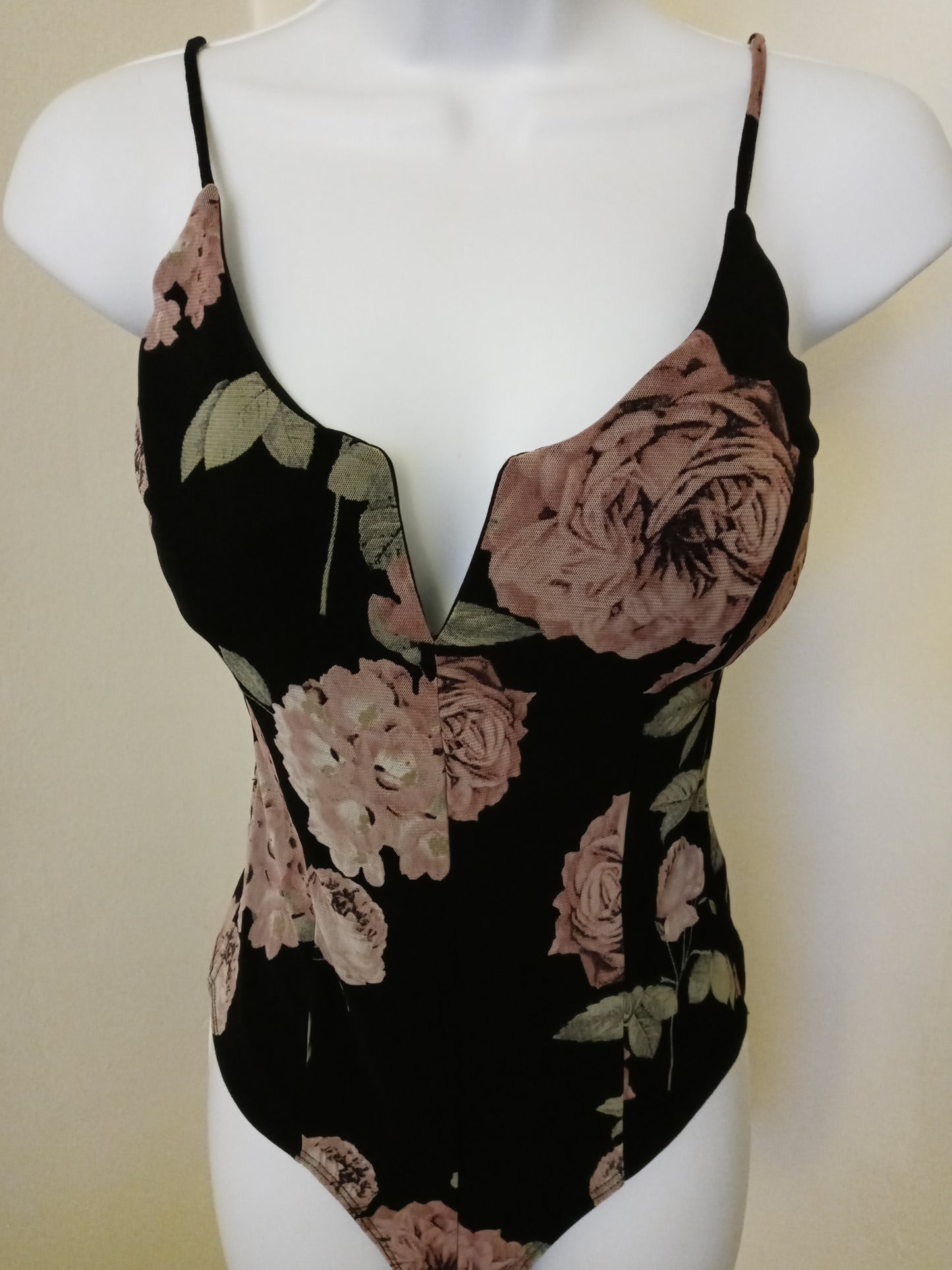 Women's 1 Piece intimates / Sleepwear / Lingerie