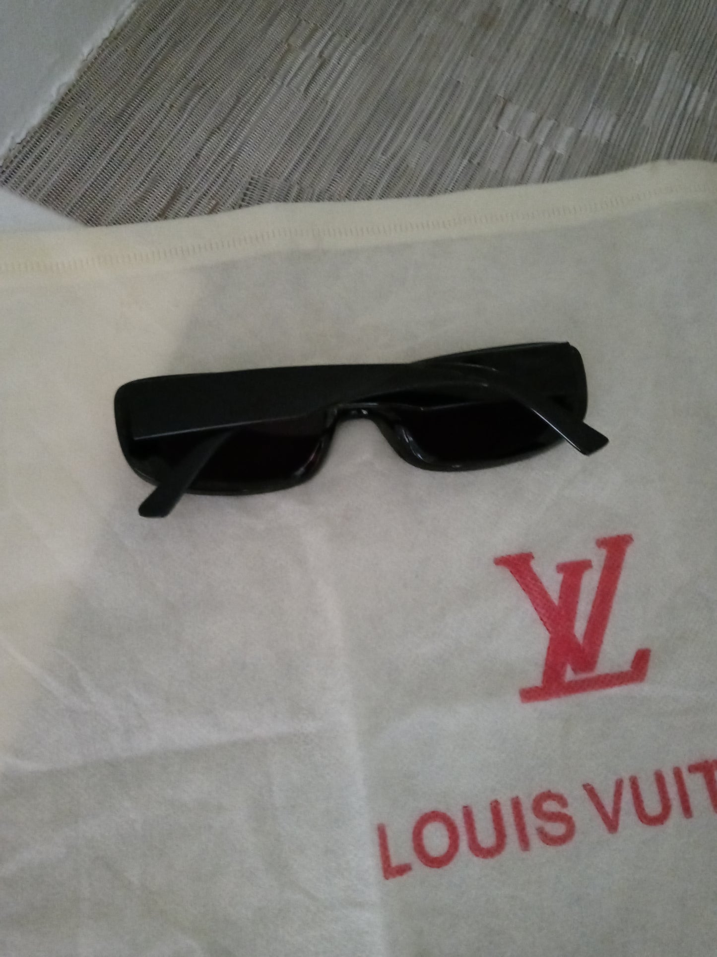Slim Dark Black Sun Glasses Women's / Men's Shades - Pre Owned - Good Condition