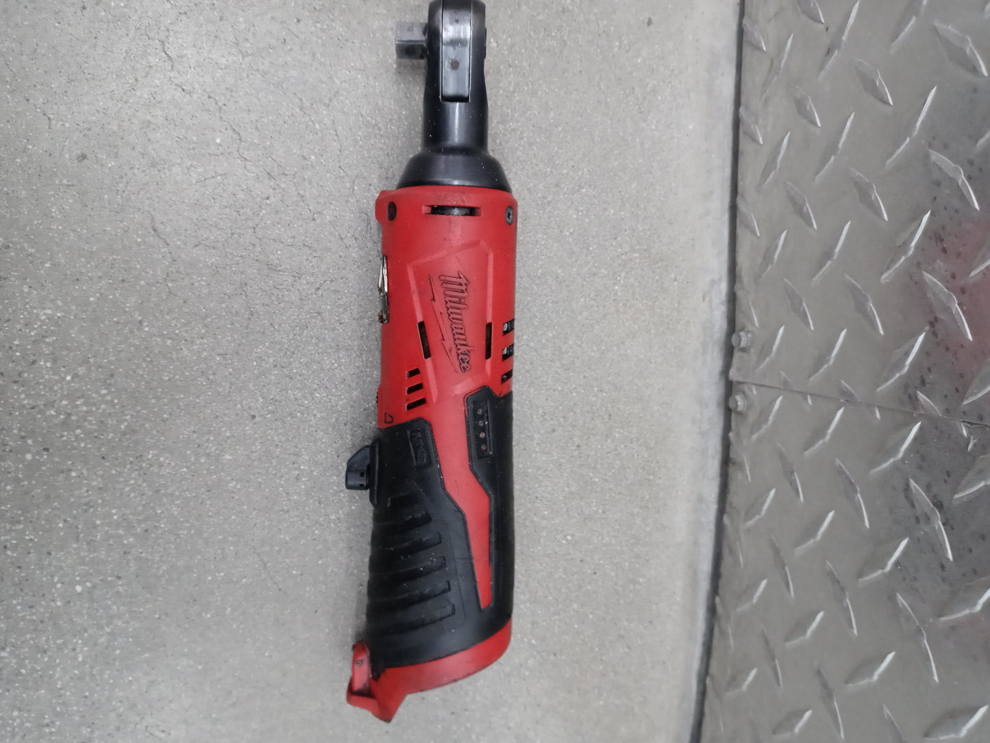 Milwaukee M12 12V 3/8" Inch Cordless Ratchet