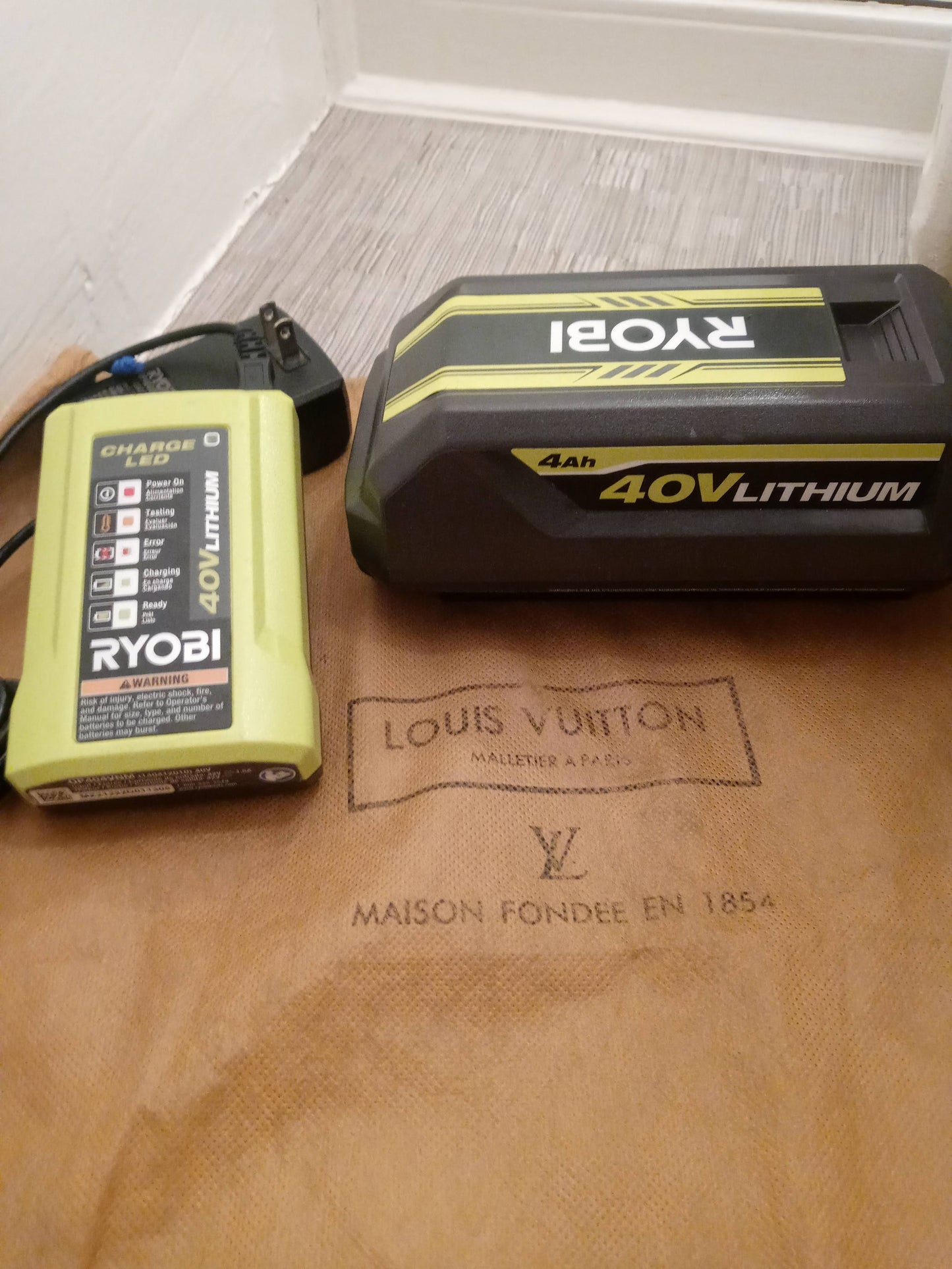 Ryobi 40V Lithium Li-ion 4.0AH Charger & Battery Set