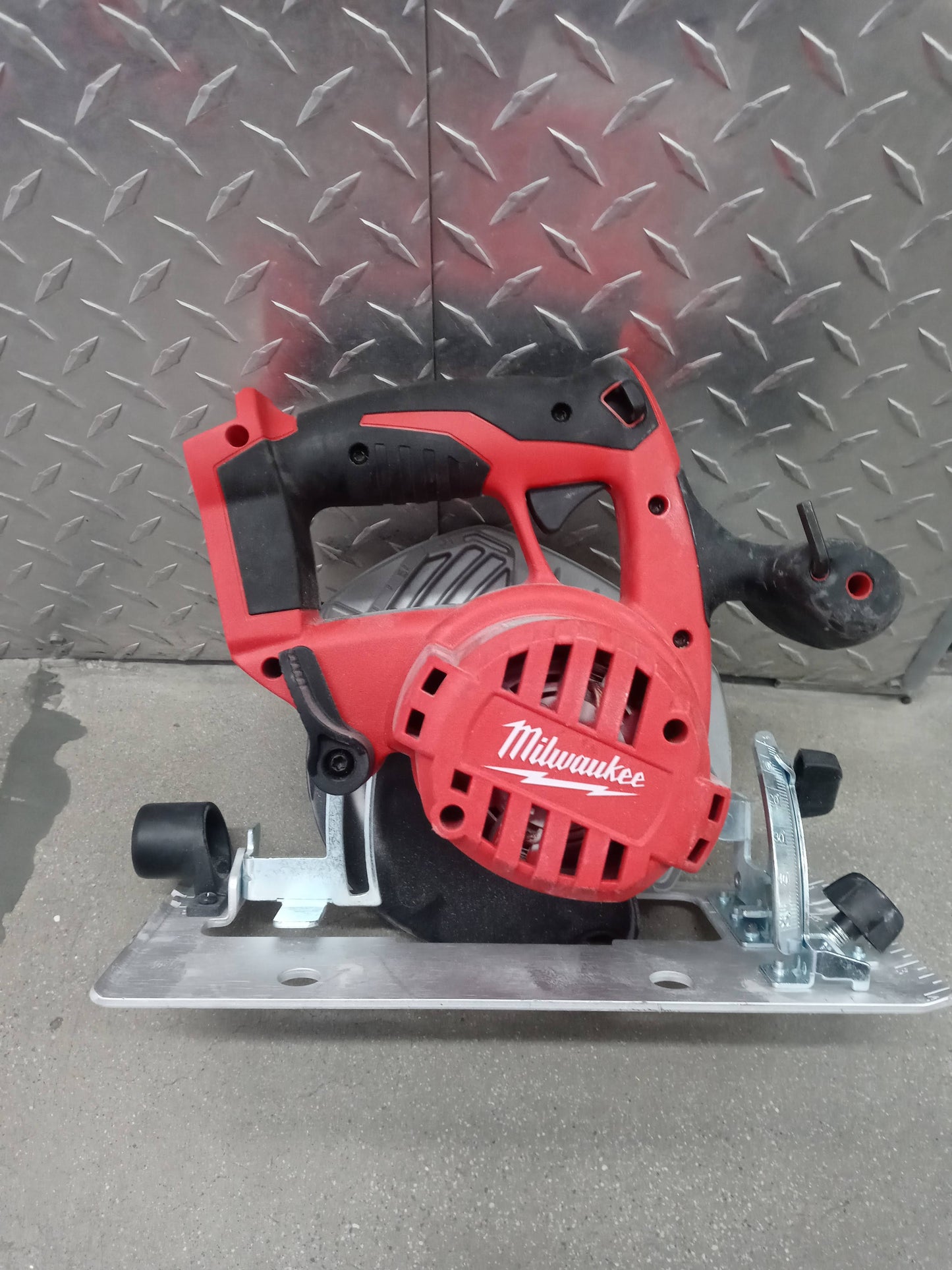 Milwaukee 2630-20 M18 18V Cordless Lithium-Ion