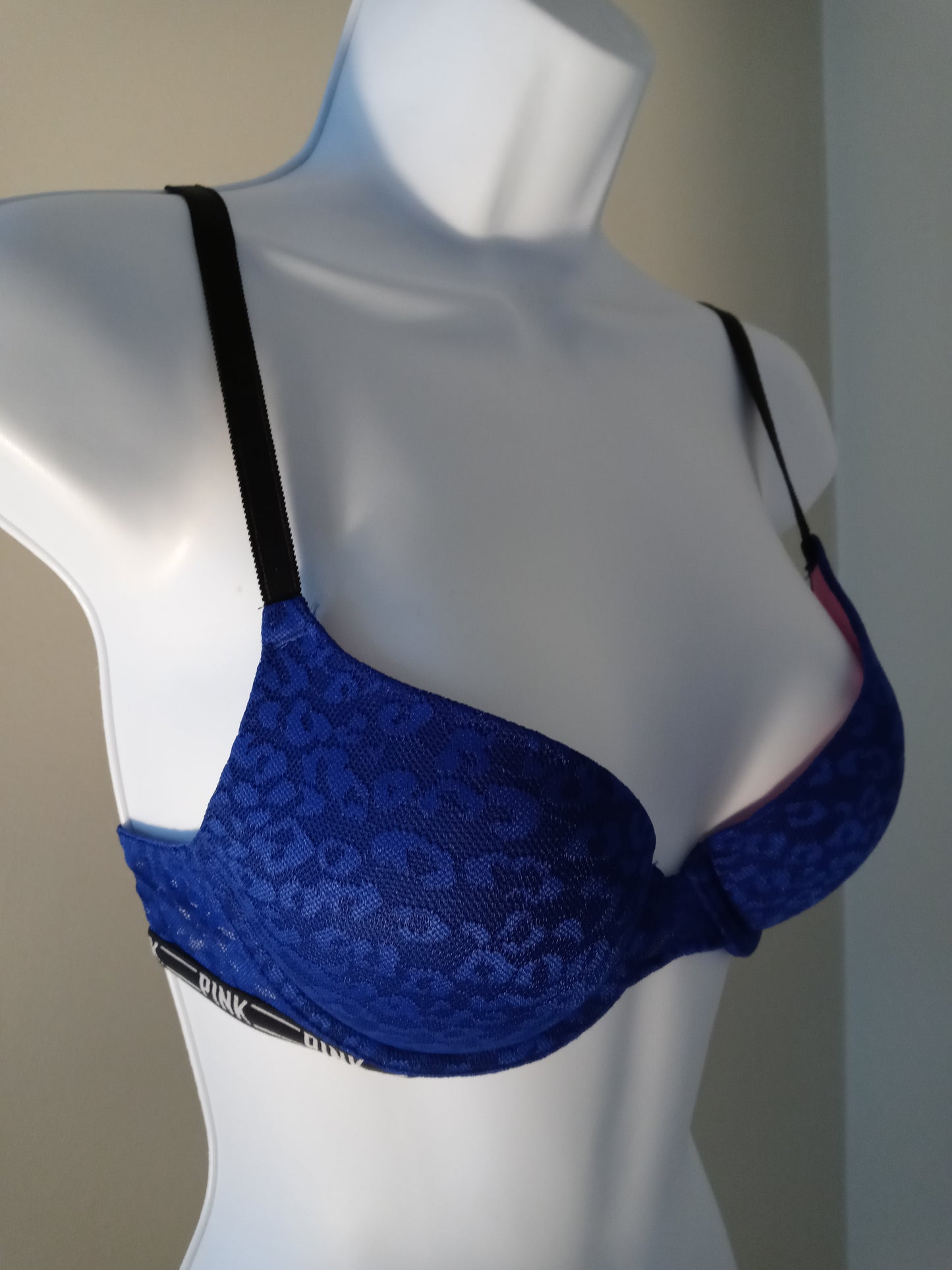 VS PINK Blue Leopard Print Lace Push Up Bra