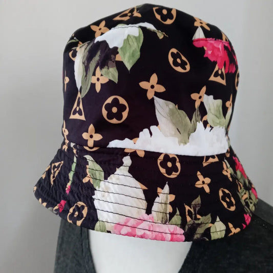 Women's Cute Bucket Hat Multi Color One Size Fits All Pre Owned Good Condition