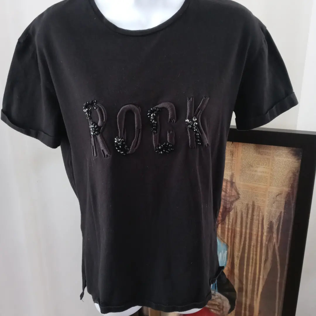 Zara Basic Collection All Black Rock Women's T Shirt in Black -