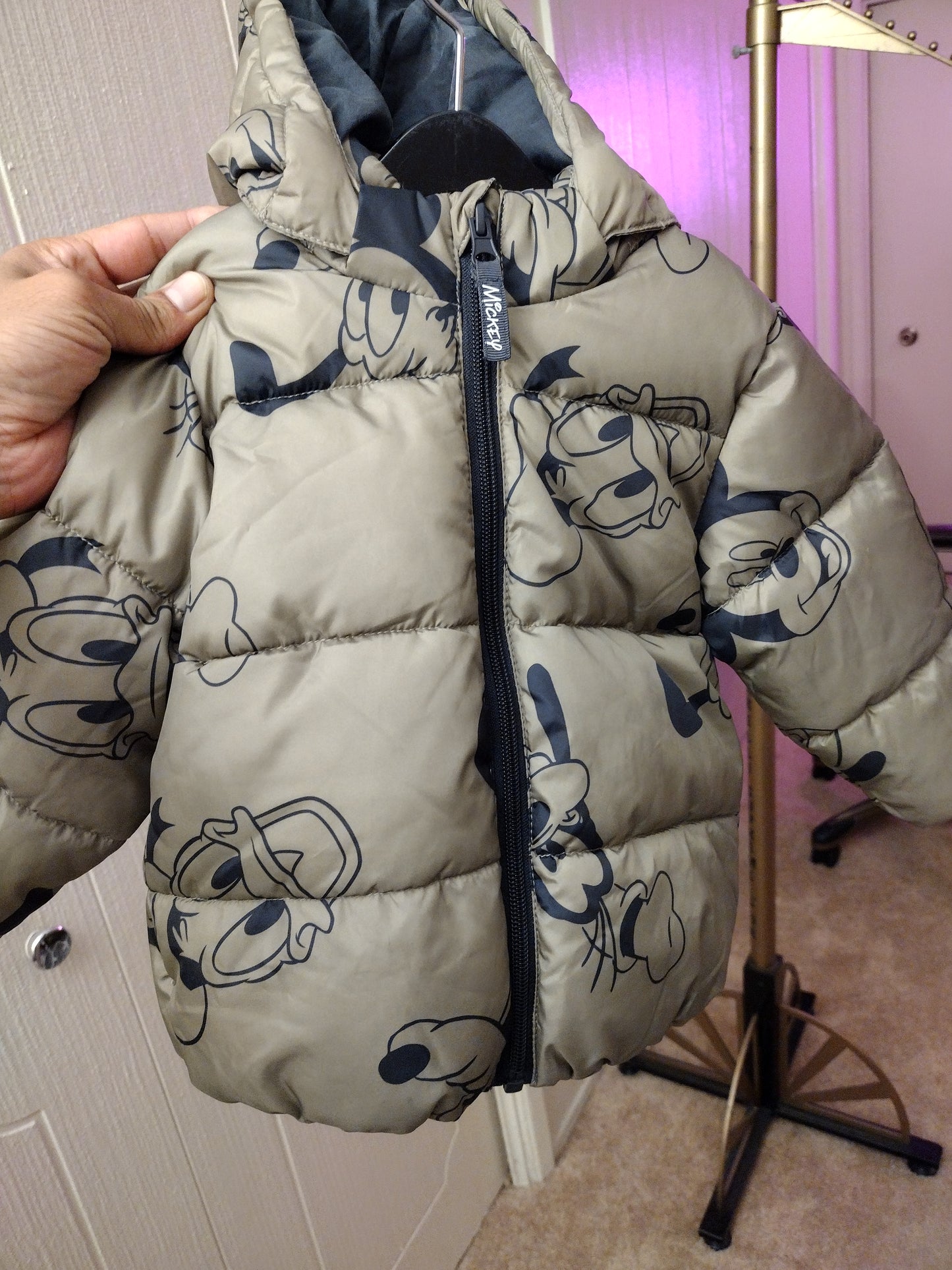H&M Disney Mickey Mouse Goofy Donald Duck Boys Puffer Coat  Size: 18 Months