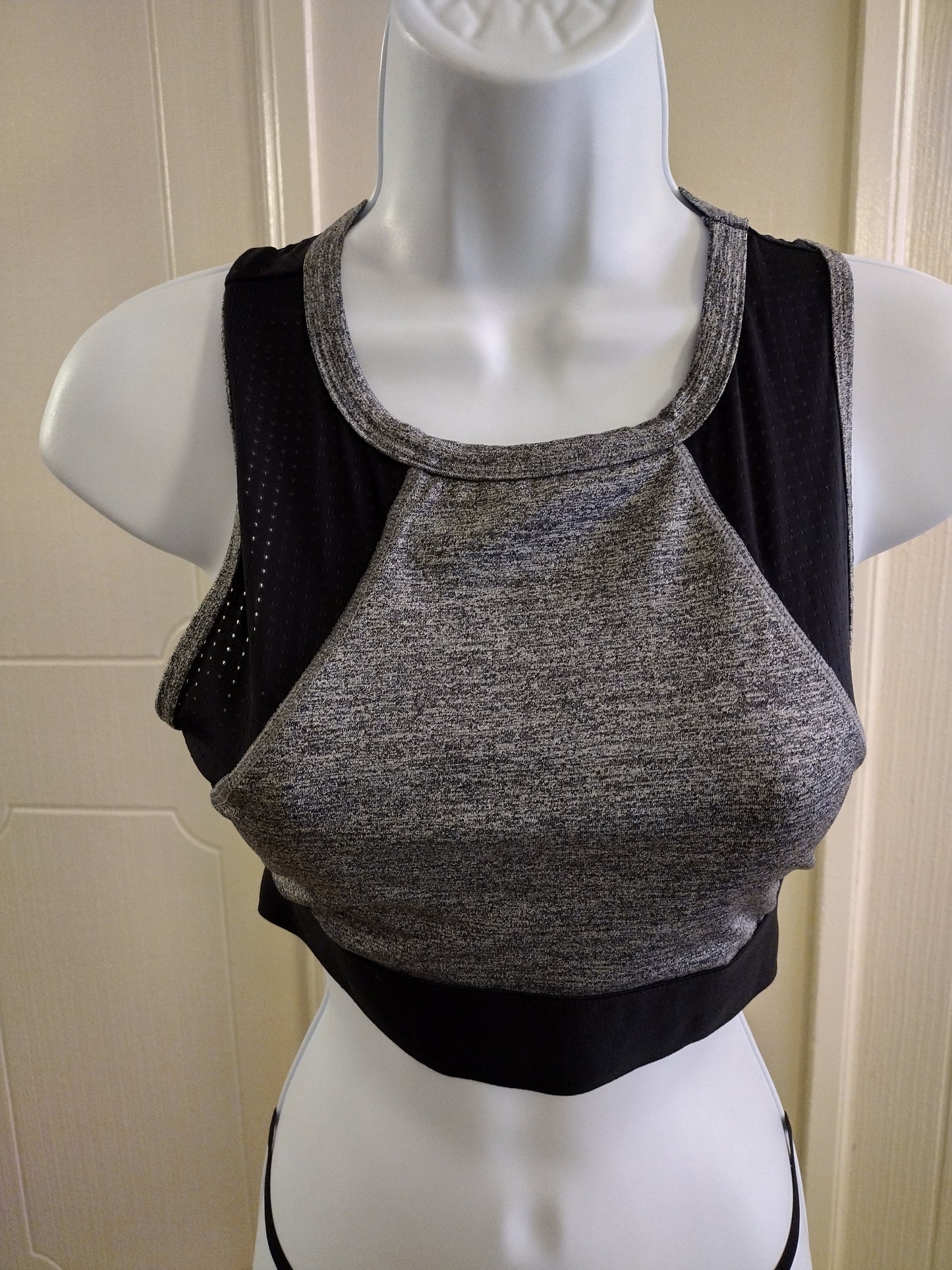 Forever 21 woman's sports bra