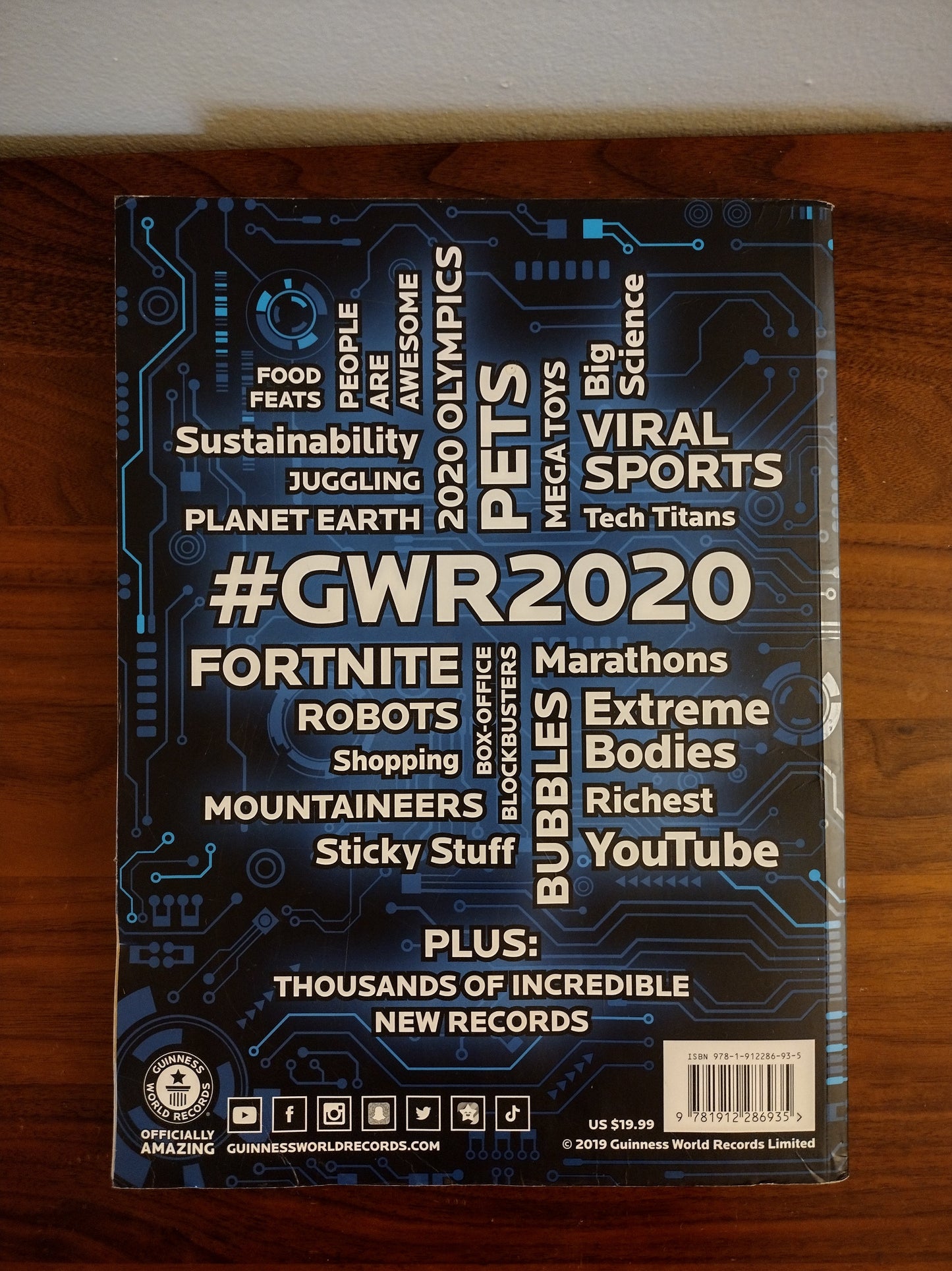 Guinness World Records 2020 Paperback Book