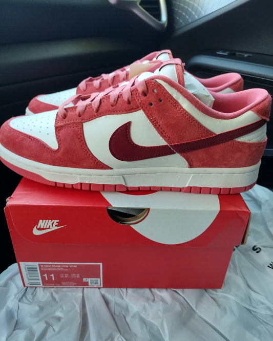 Nike Dunk Low " Valentines Day " Women's Size - 11