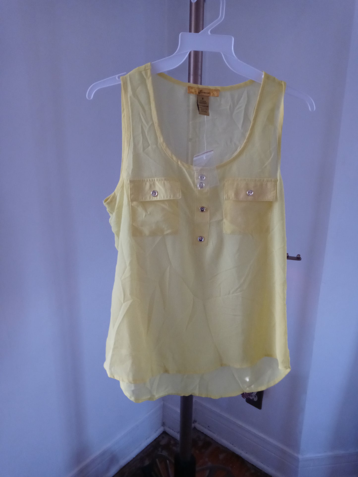 Finesse Women's Top / Blouse Sleeveless Size Small