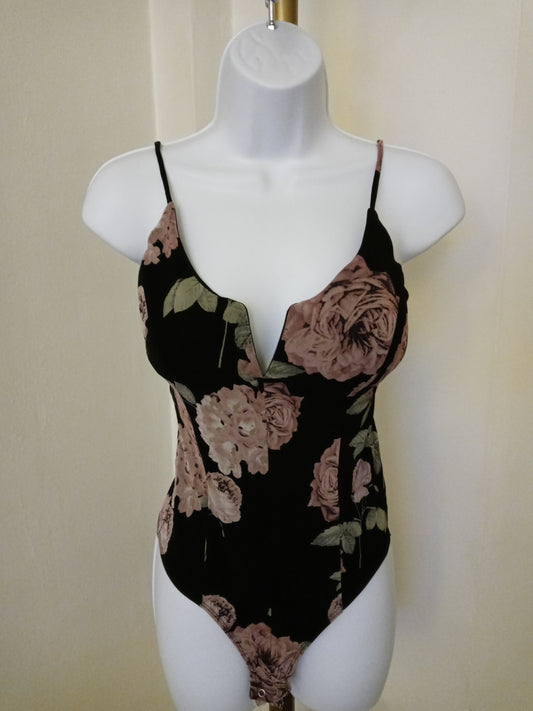 Women's 1 Piece intimates / Sleepwear / Lingerie