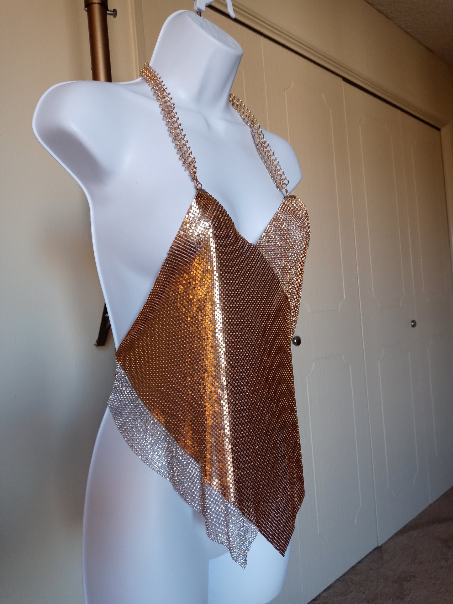 Emotae Aluminum Mesh Triangle Gold & Silver Sleeveless Back Out Crop Top