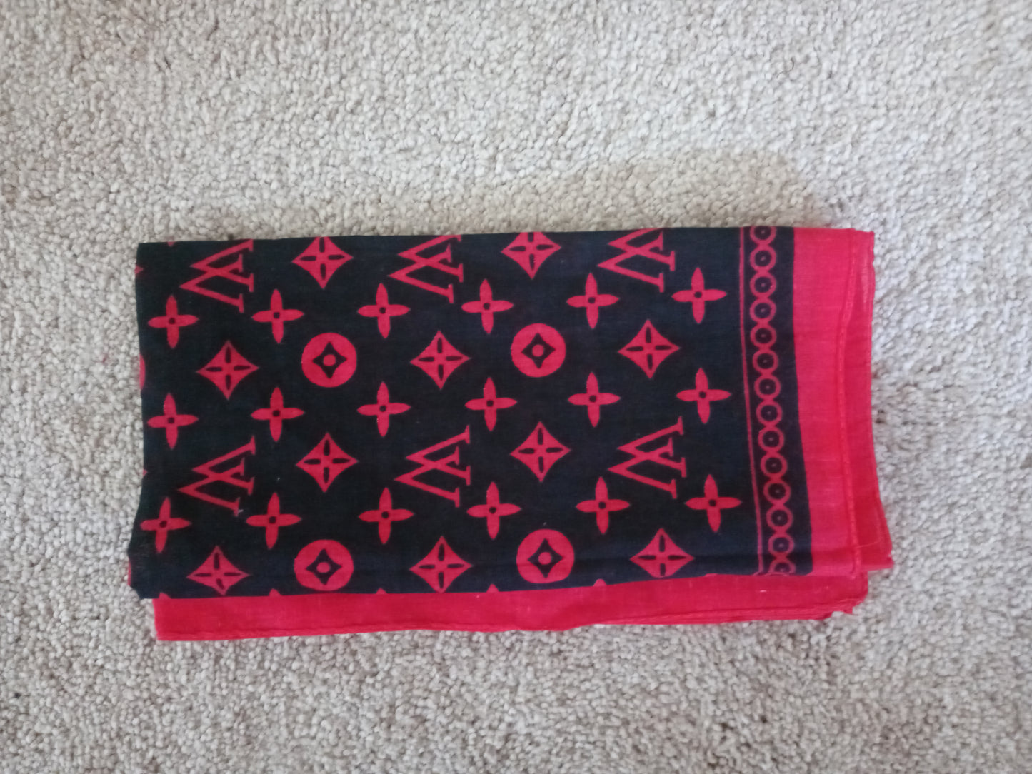 Women's Black & Red Scarf   Open Box - Never Used  No Tags
