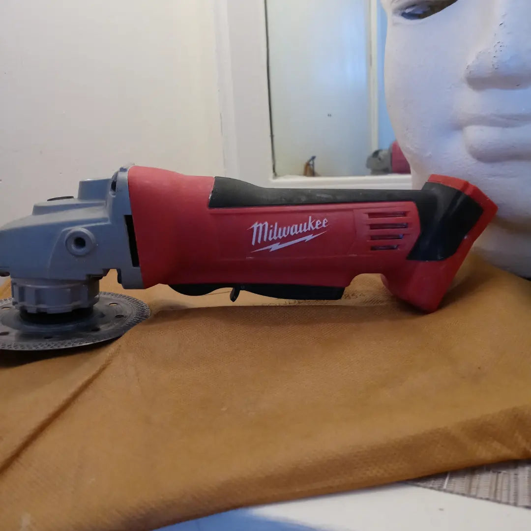 Milwaukee 2680-20 M18 4-1/2" Cordless Cut-Off Angle Grinder [Tool Only]