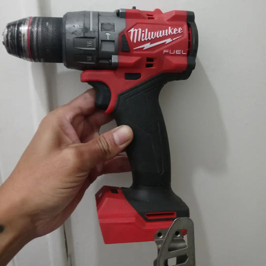 Milwaukee Fuel Brushless M18 18V Hammer Drill / Driver
