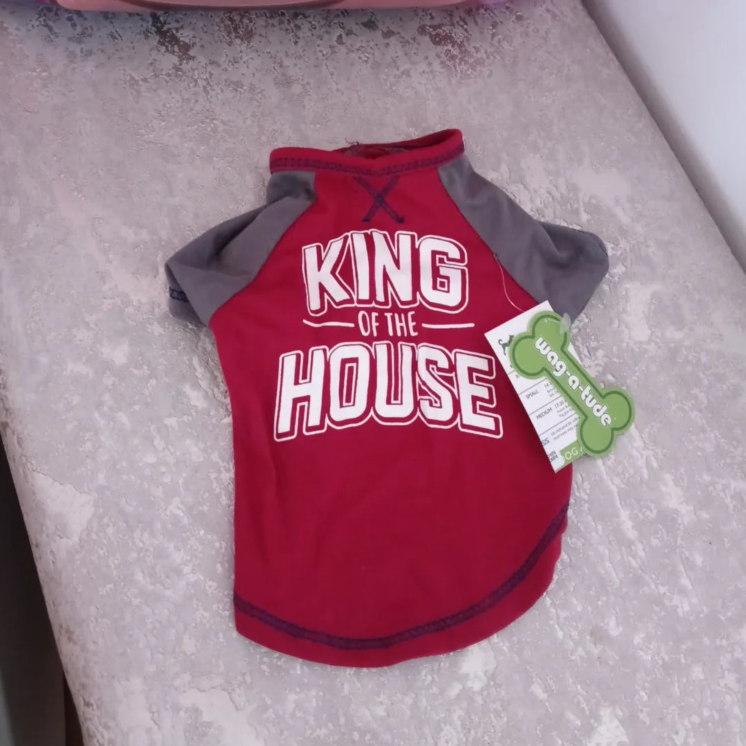 Wag - a Tude Dog Apparel Burgundy & Grey Top " King Of The House