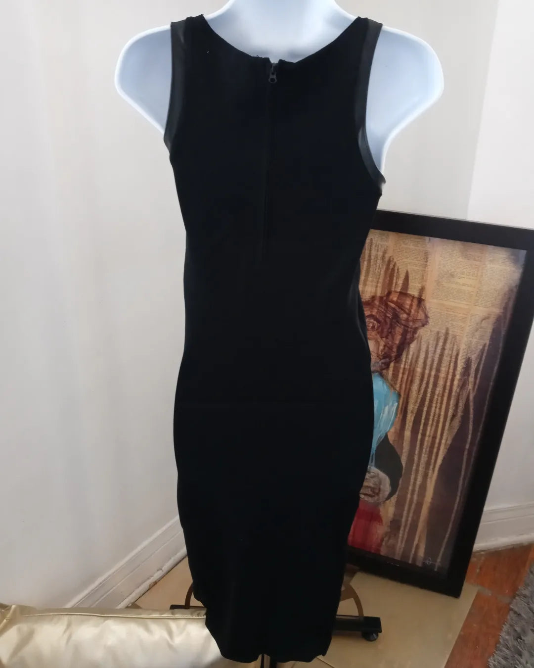 Zara Knit Women's Black Round Neck Sleeveless Zip Up Back Knee Length Maxi